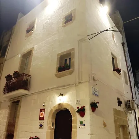 Borgo San Martino 3* مونوبولي