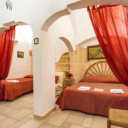 Borgo San Martino 3* مونوبولي